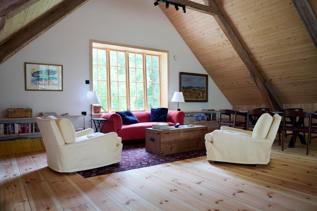Villa Spectacular 6-Bed House In Beautiful Manor Park Mariefred Exterior foto