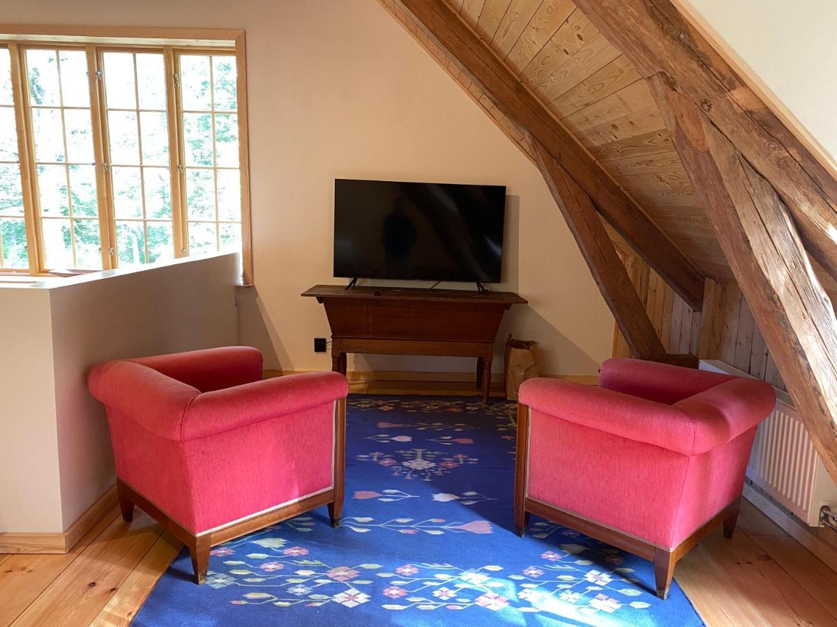 Villa Spectacular 6-Bed House In Beautiful Manor Park Mariefred Exterior foto
